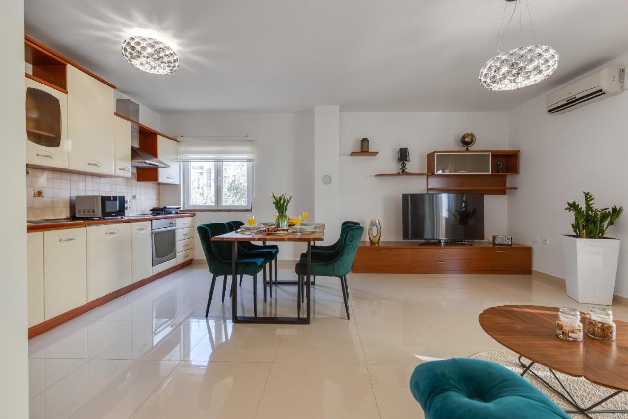 Elegant Two Bedroom Apartment Ζαντάρ Εξωτερικό φωτογραφία