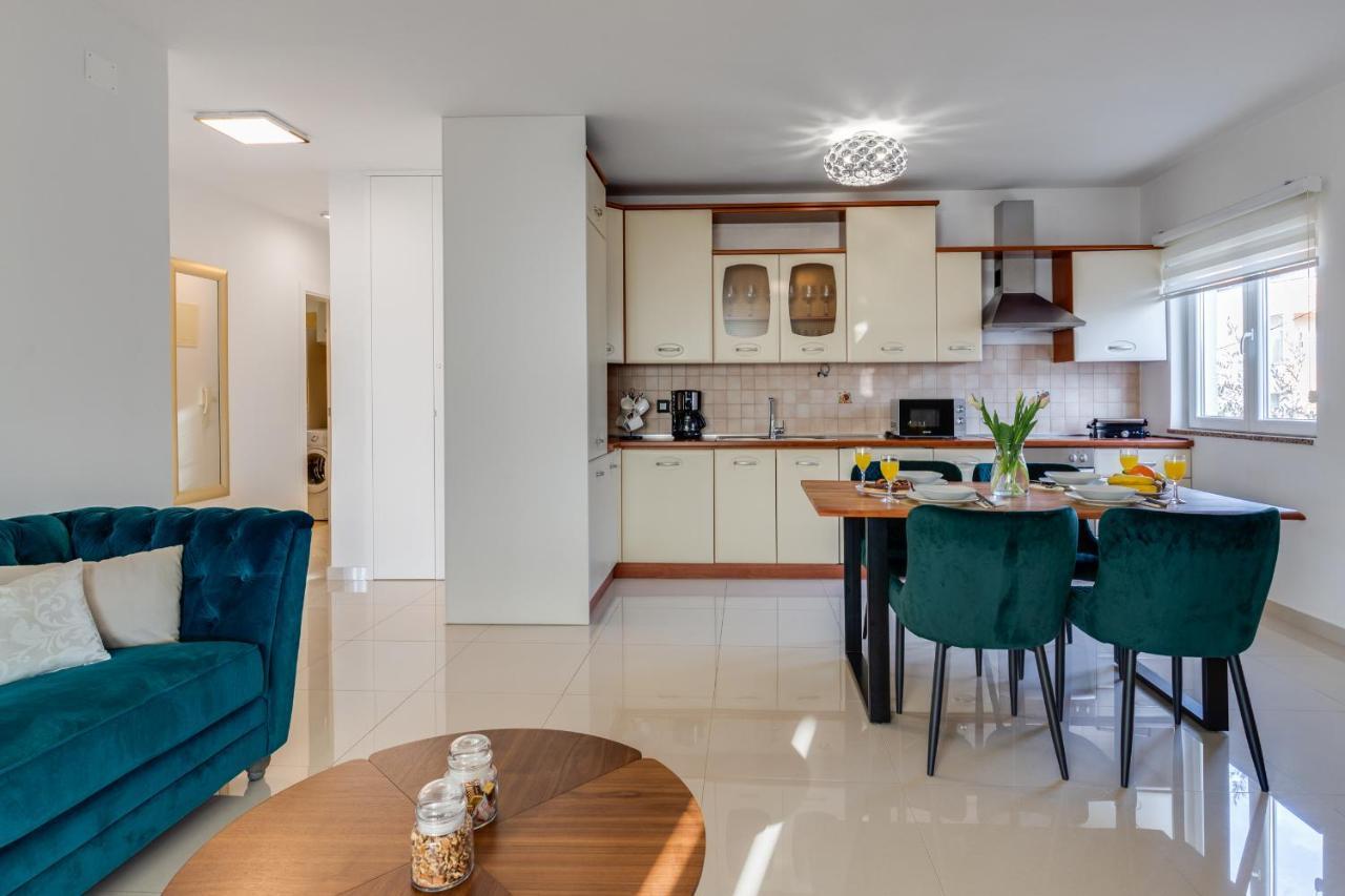 Elegant Two Bedroom Apartment Ζαντάρ Εξωτερικό φωτογραφία